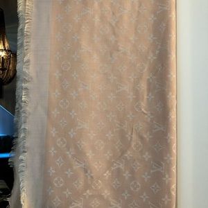 Authentic LV 100% LV shawl
